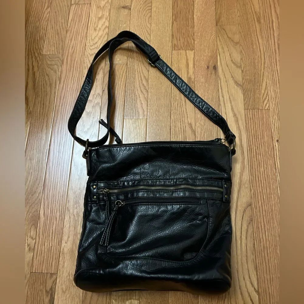 Bueno Black Faux Leather Shoulder Bag Purse